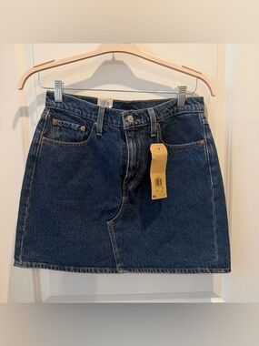 NWT Levi's Dark Blue Denim Mini Skirt